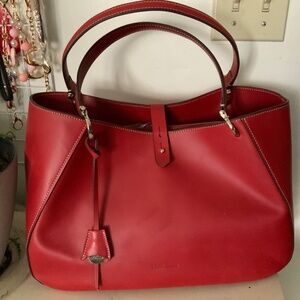 Dooney & Bourke  - Alto Camilla (Large) in Red